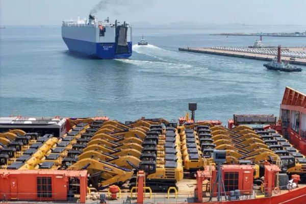 Trung Quốc giáng đòn thương mại vào Nga
