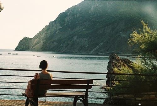 Đời người là một hành trình trả nợ