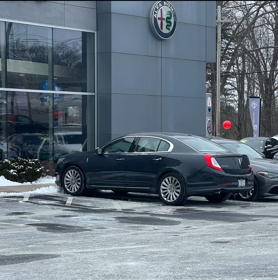 Lincoln MKS 2013