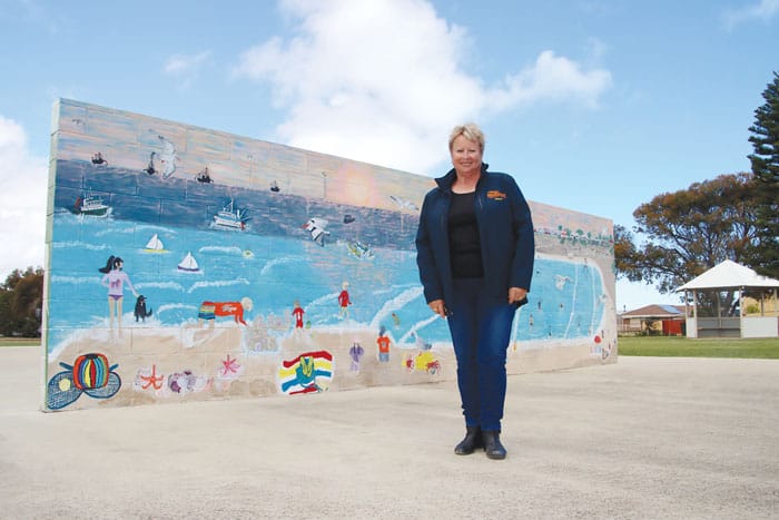 Bright mural moments for zoo