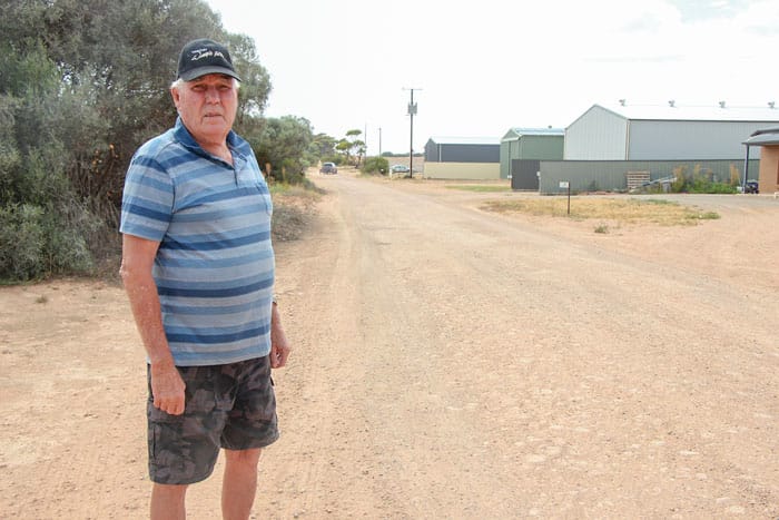 Residents seeking safer, sealed road