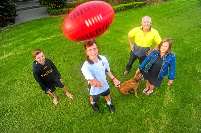 Vandepeer takes centre field