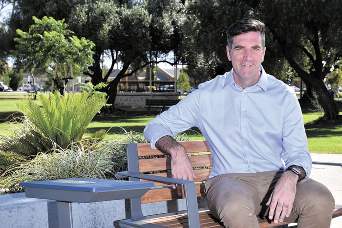 State election 2022: State flips, incumbent re-elected