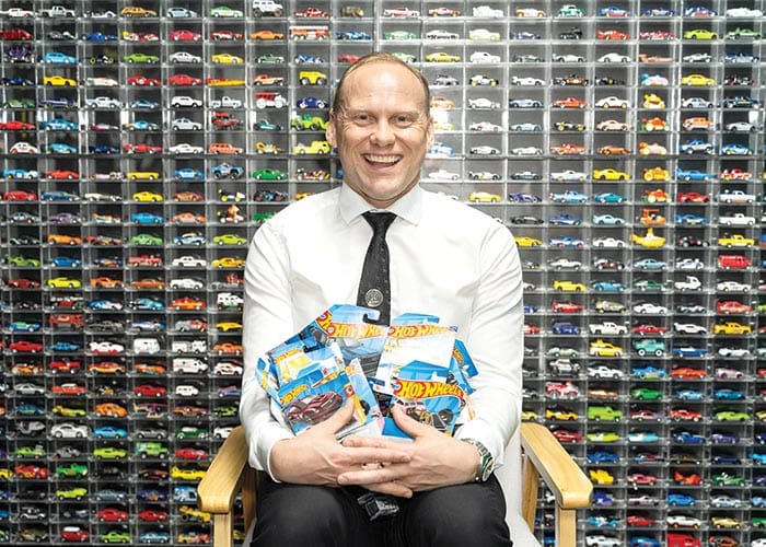 Win your height in Hot Wheels with Drakes