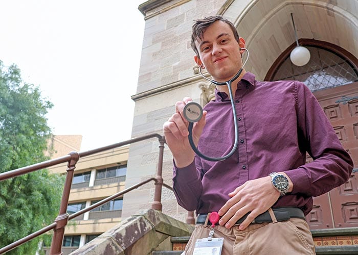 Commonwealth support for regional medicine students
