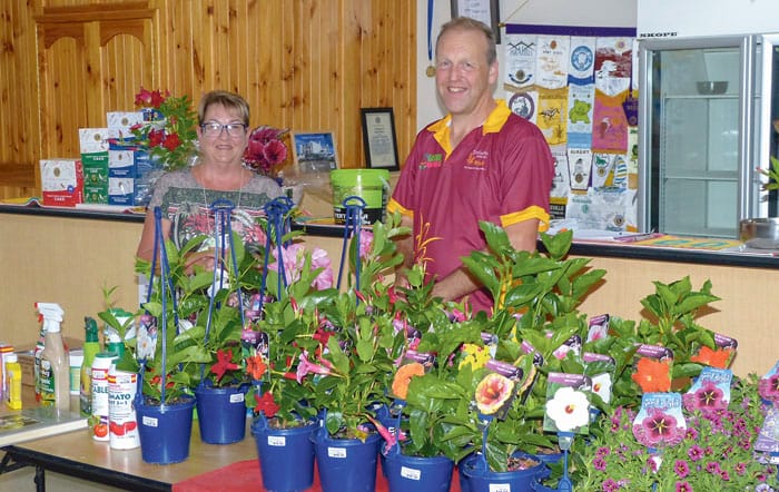 Garden club talks pest problems