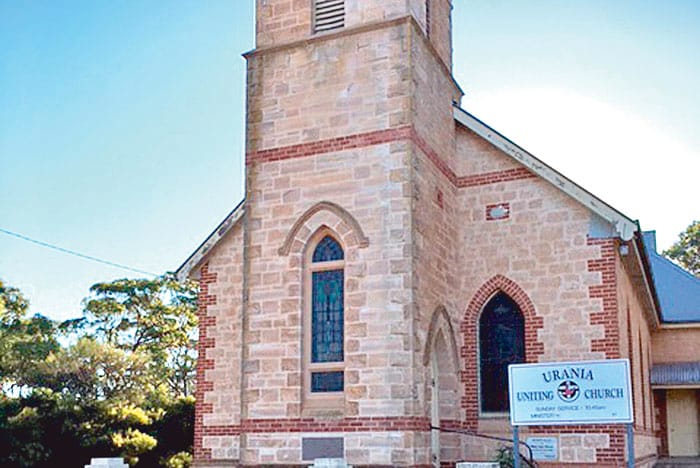 Urania church to close