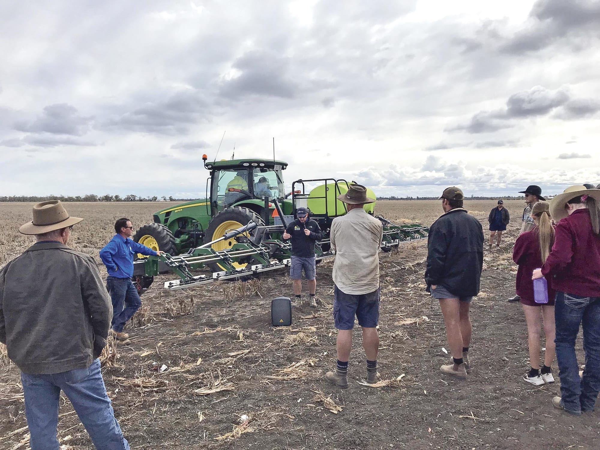 Is collaboration our best weapon against weeds?