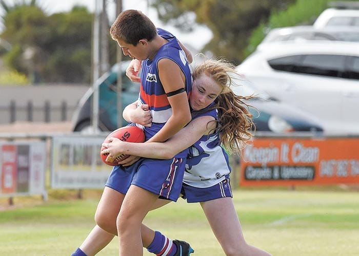 Roos leap over Dogs