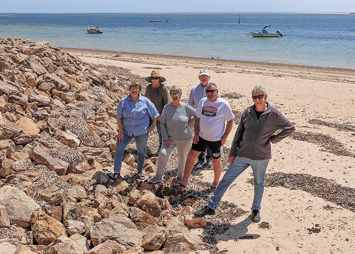 Races halted by great wall of Fisherman Bay
