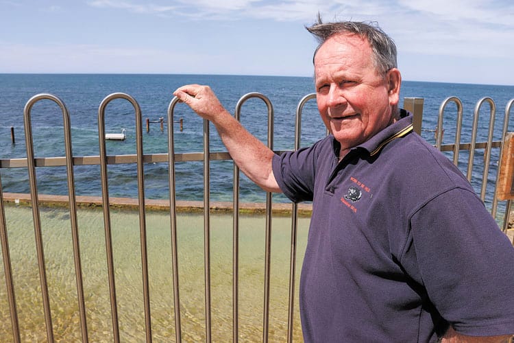 Shark safety swimming to Edithburgh