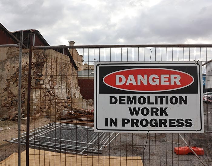 DEMO BEGINS