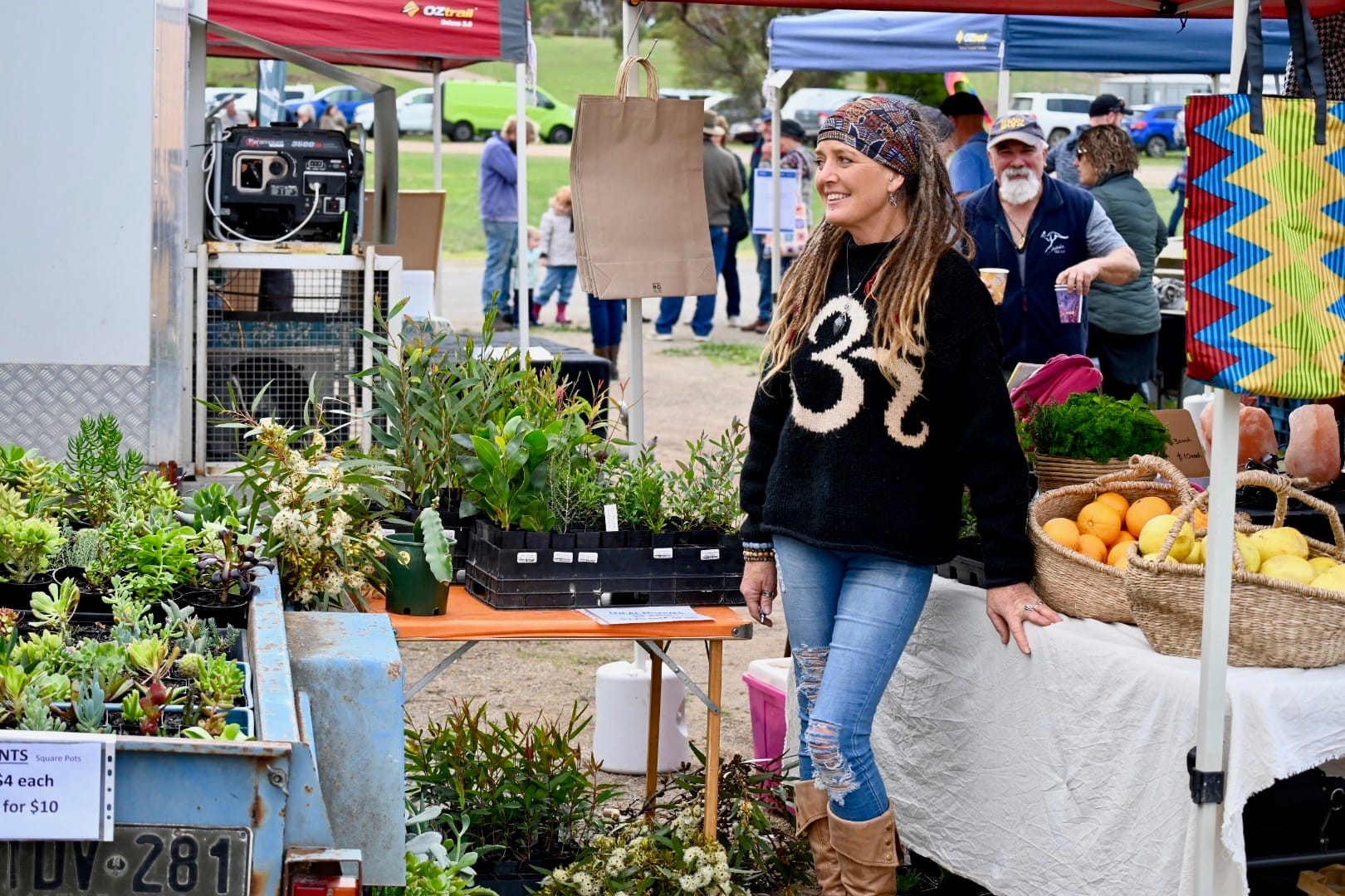 Amazing crowds at Minlaton oval for PepperTree Market