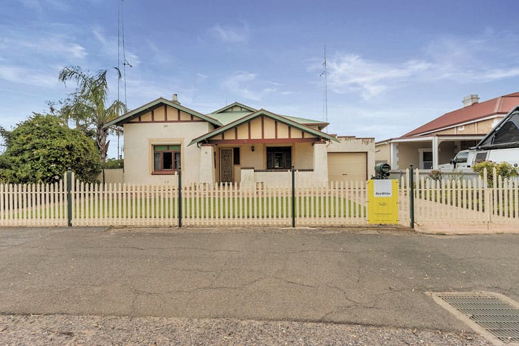 Traditional home in prime location
