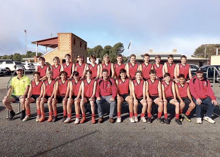 Top spot so close for under 14s