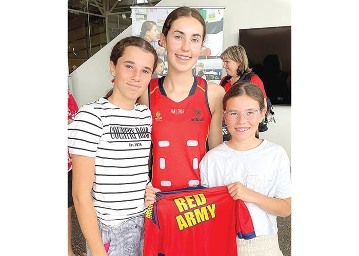 Davies sisters in state colours