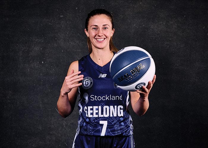 Sarah signs on