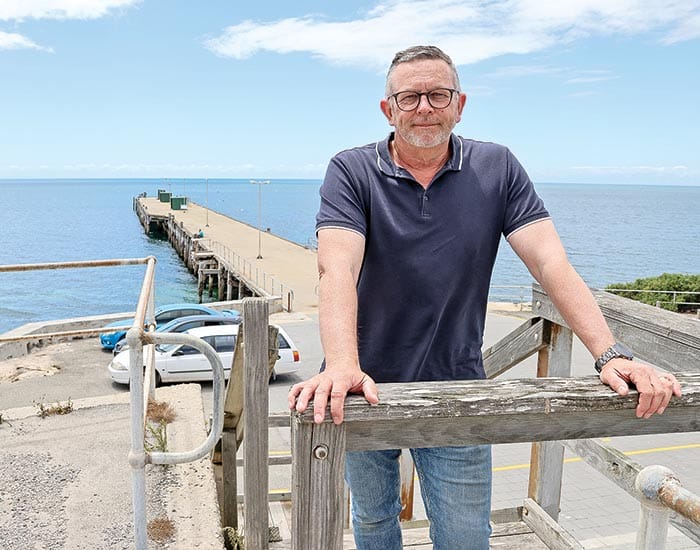 A step up for Edithburgh’s dive stairs
