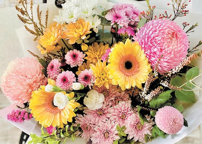 Little Bakes & Blooms