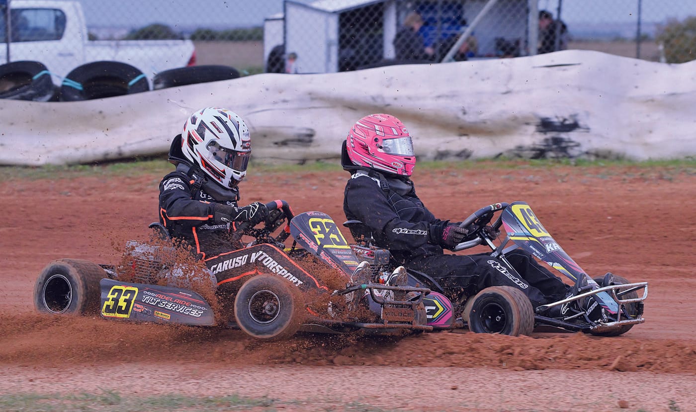 YP dirt karts Outlaw Trophy night