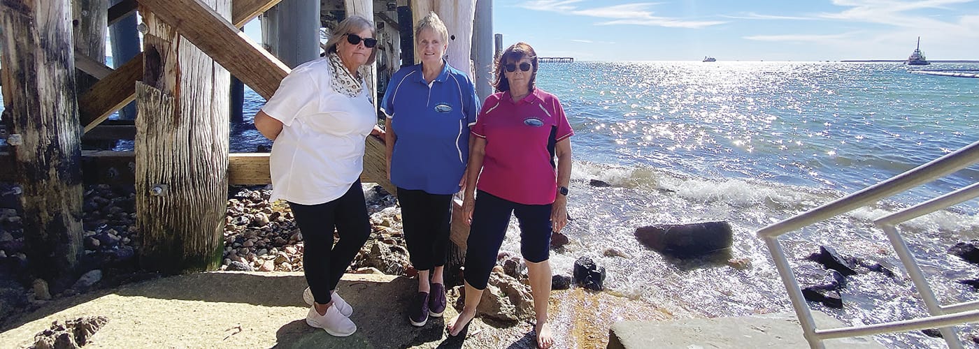 Council seeks extension for aquatic facility project