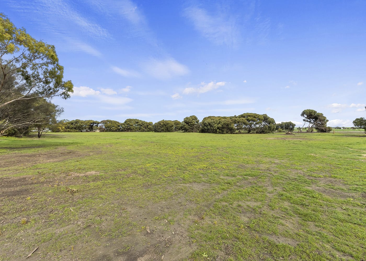 Build your dream coastal home in Edithburgh