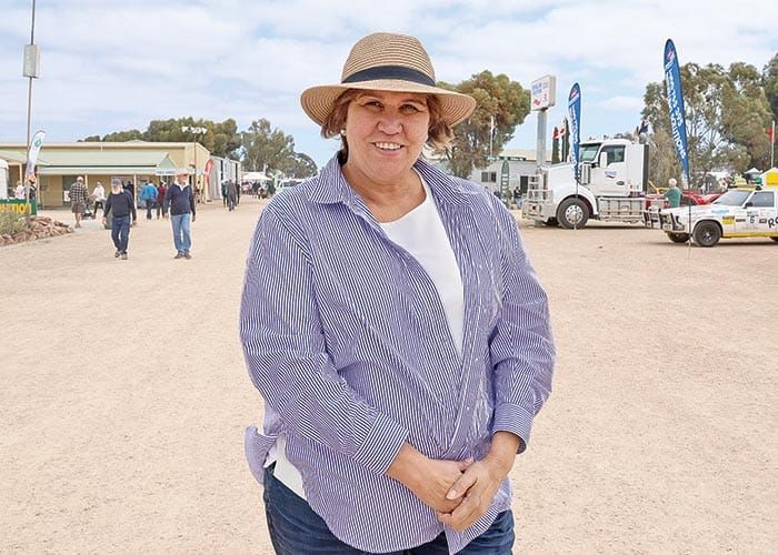 Senator brings “No” campaign to field days post image