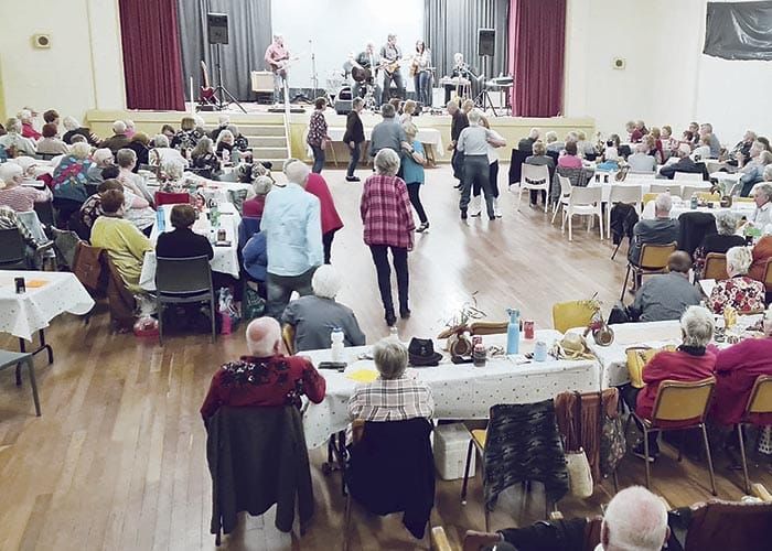 Country music lovers flock to Port Broughton post image