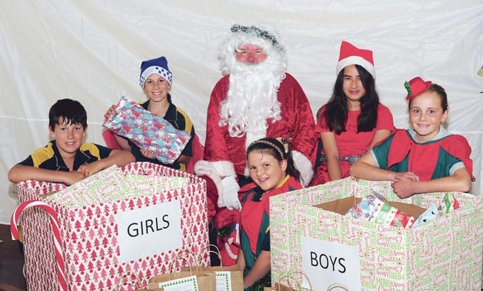 Christmas spirit at Yorketown post image