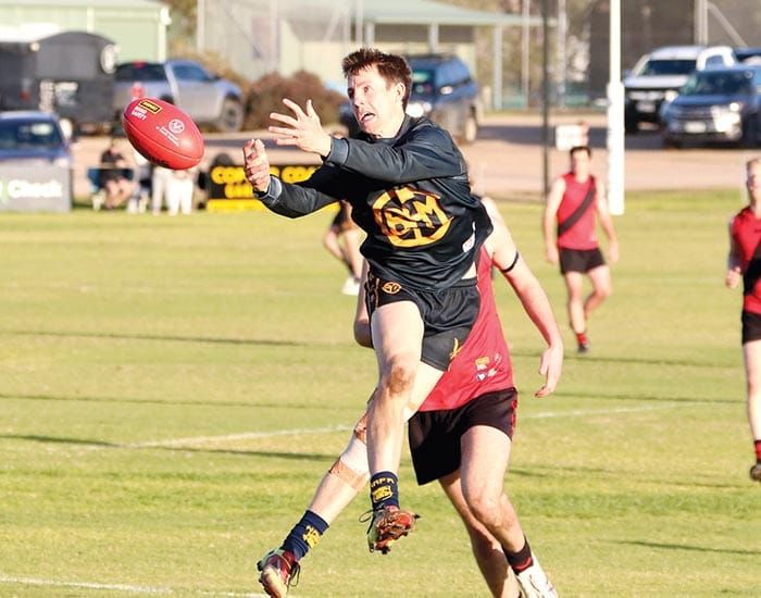Roos jump Eagles early post image