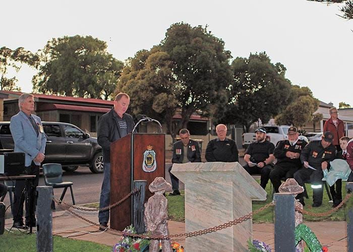 Hundreds gather at Port Vic Anzac Day post image
