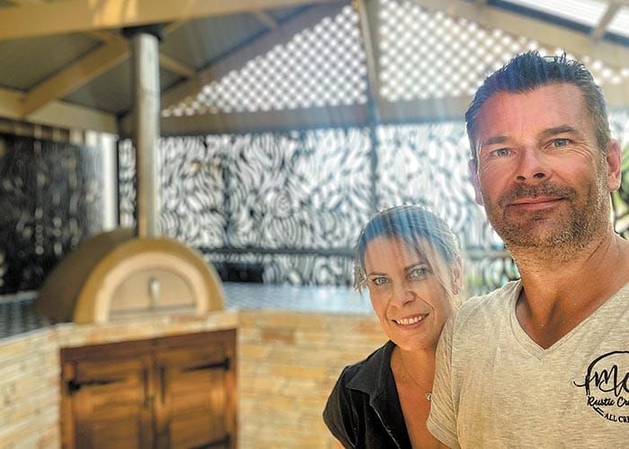 M O brings the rustic flair post image