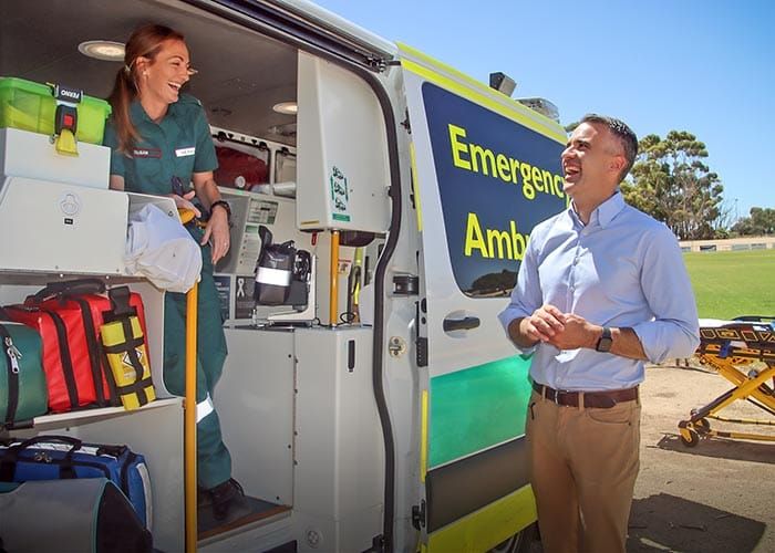 Cabinet arrival the Yorke of the town post image