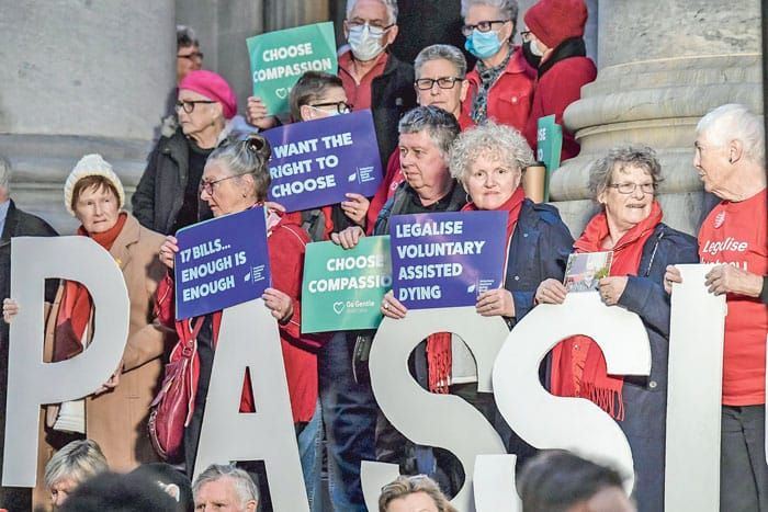 Local attends candlelight vigil to support Voluntary Assisted Dying post image