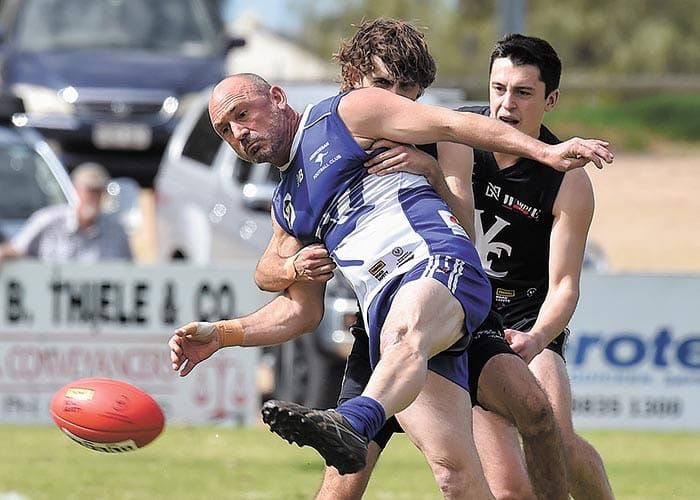 The Charlies spoil the party at Maitland post image