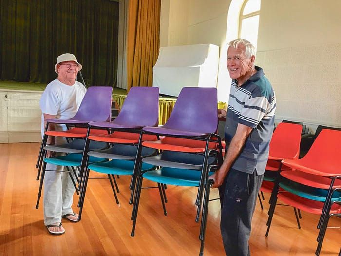 Grant pays for new chairs at Edithburgh Institute post image