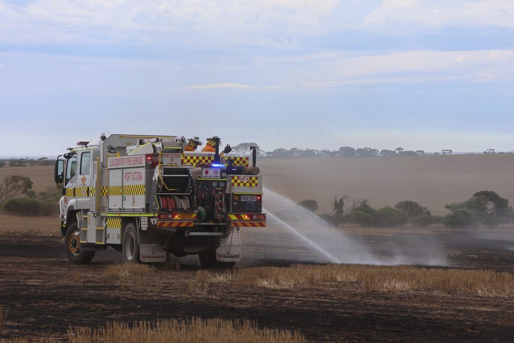 CFS crews attend multiple blazes, car crash on Yorke Peninsula post image