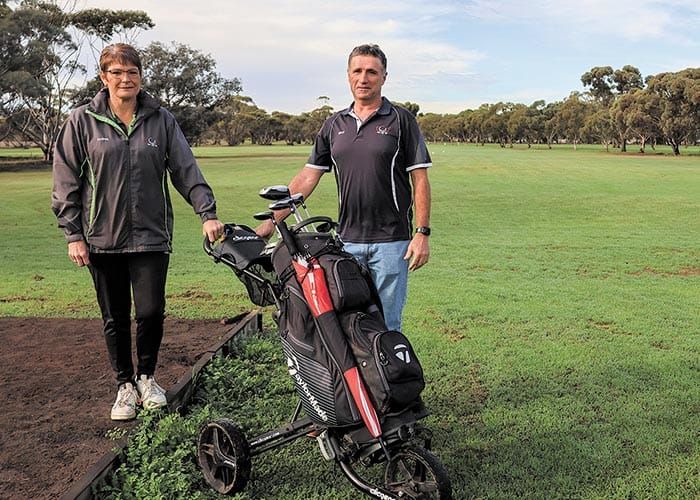 Grant suits golfers to a tee at Bute post image