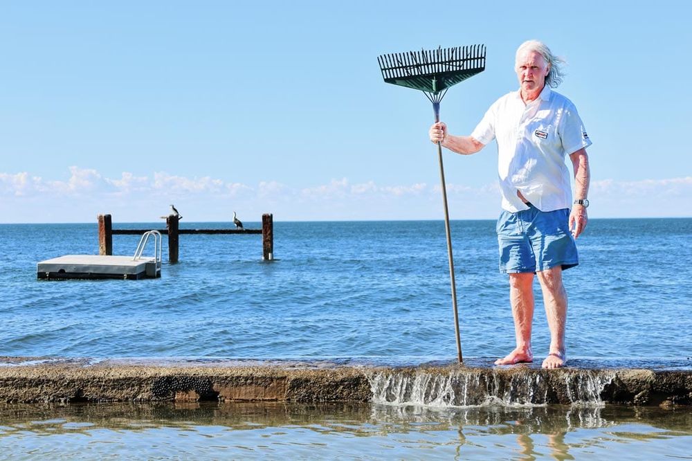 NO HEADS UP post image