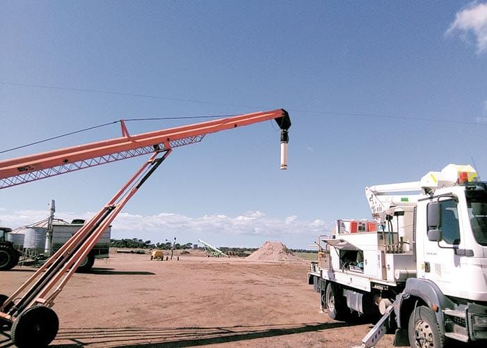 Be safe around powerlines post image