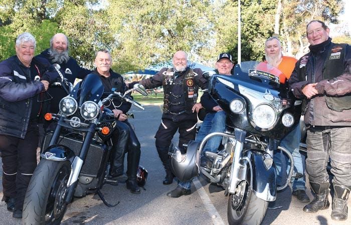 Black dog rides through Kadina post image