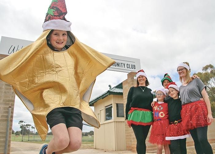 Bright lights to shine at Curry again post image