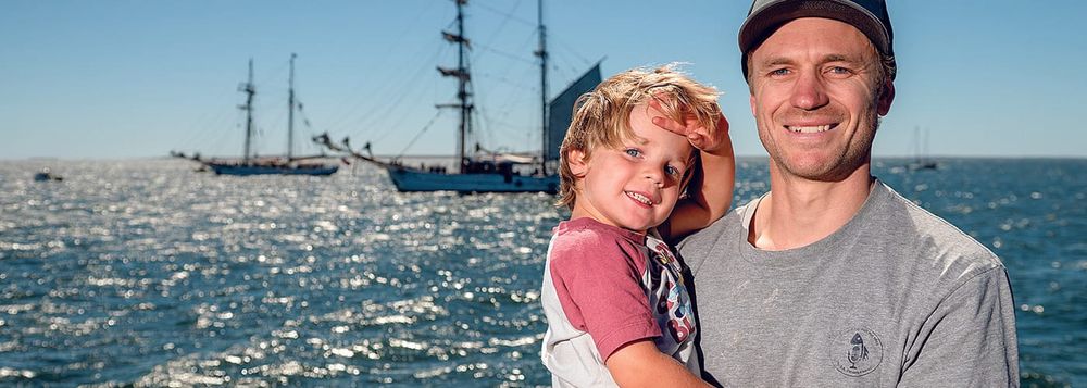 Big Crowds for Port Victoria 150 post image