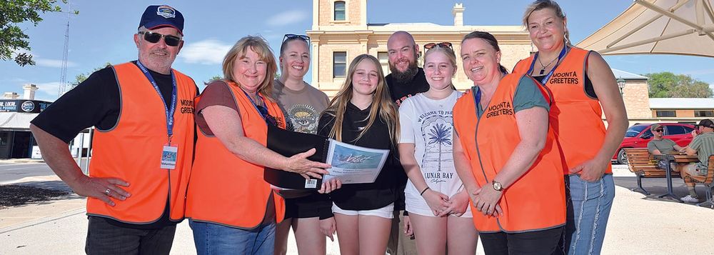 Visitors greeted at Moonta post image