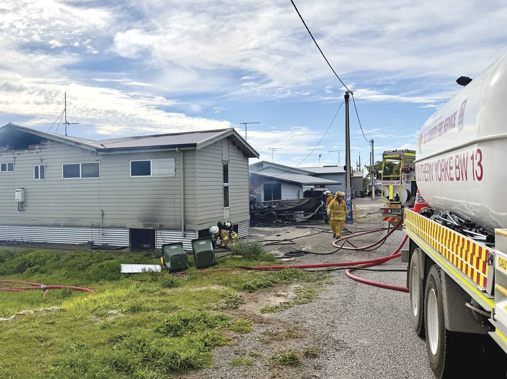 Hardwicke Bay house up in smoke post image