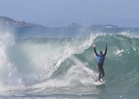 Surfers paddle to Chinamans for the 2026 Yorkes Classic post image