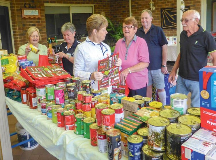 Vinnies volunteers deliver Christmas cheer for locals post image
