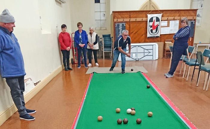 Cross Roads indoor cush bowls post image