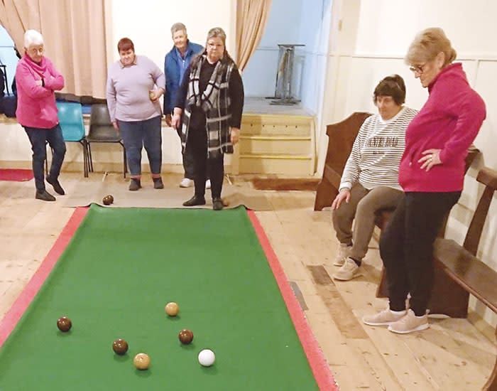Cross Roads indoor cush bowls post image