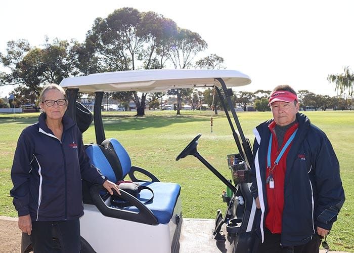 Dogs leashed at Wallaroo golf course post image